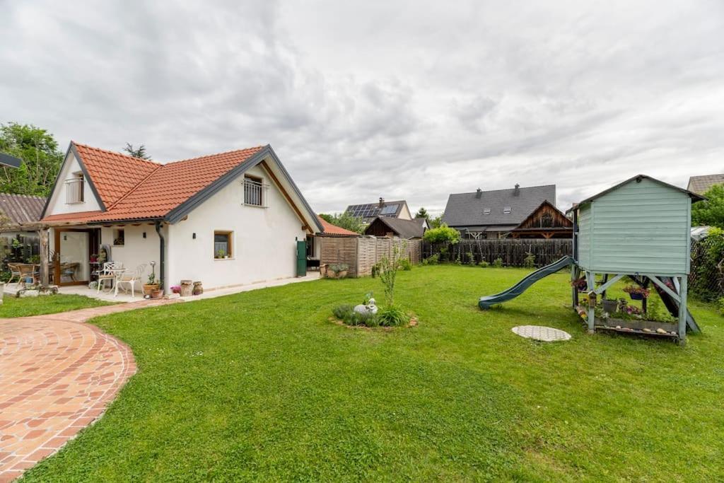 Idyllic Holiday Home - Relaxation Place 레이브니츠 외부 사진